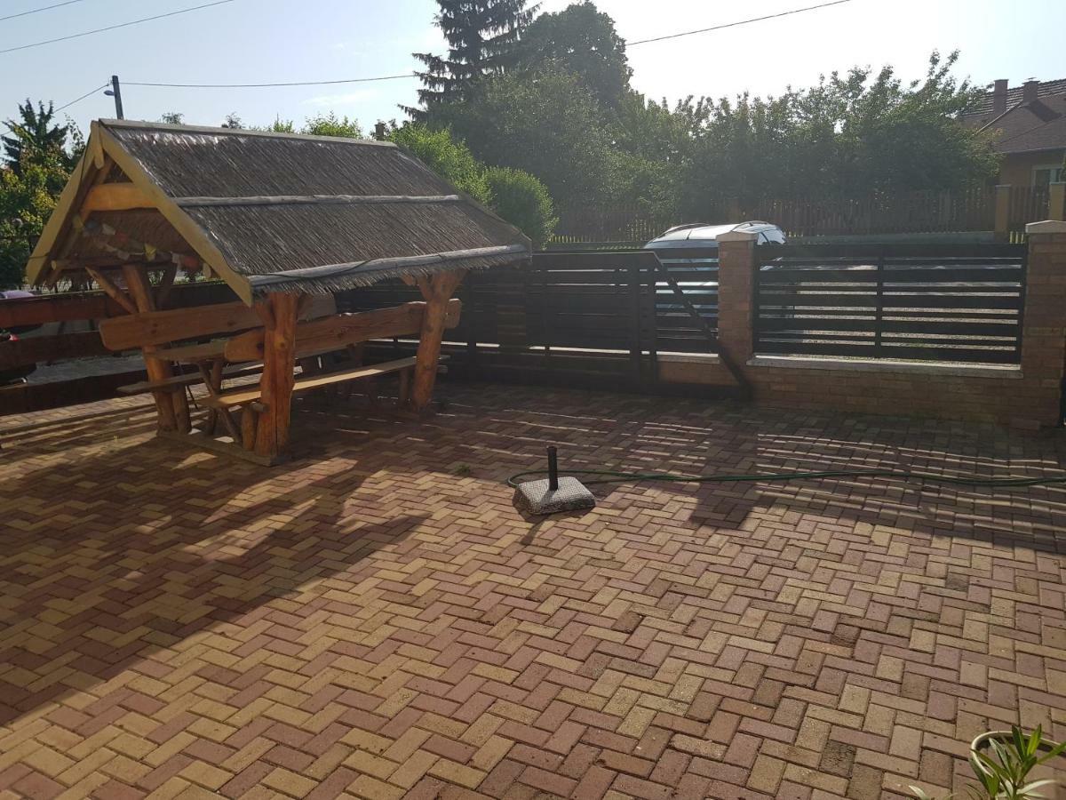 Pagrepe Apartman Balatonvilágos Exterior foto